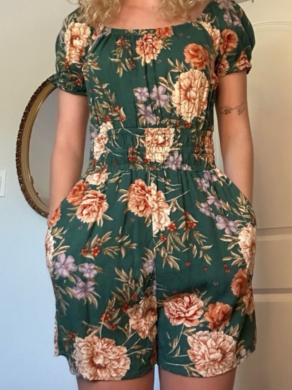 American Eagle Outfitters Dark Green Floral Scoop Neck Tank
